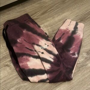 VS pink joggers